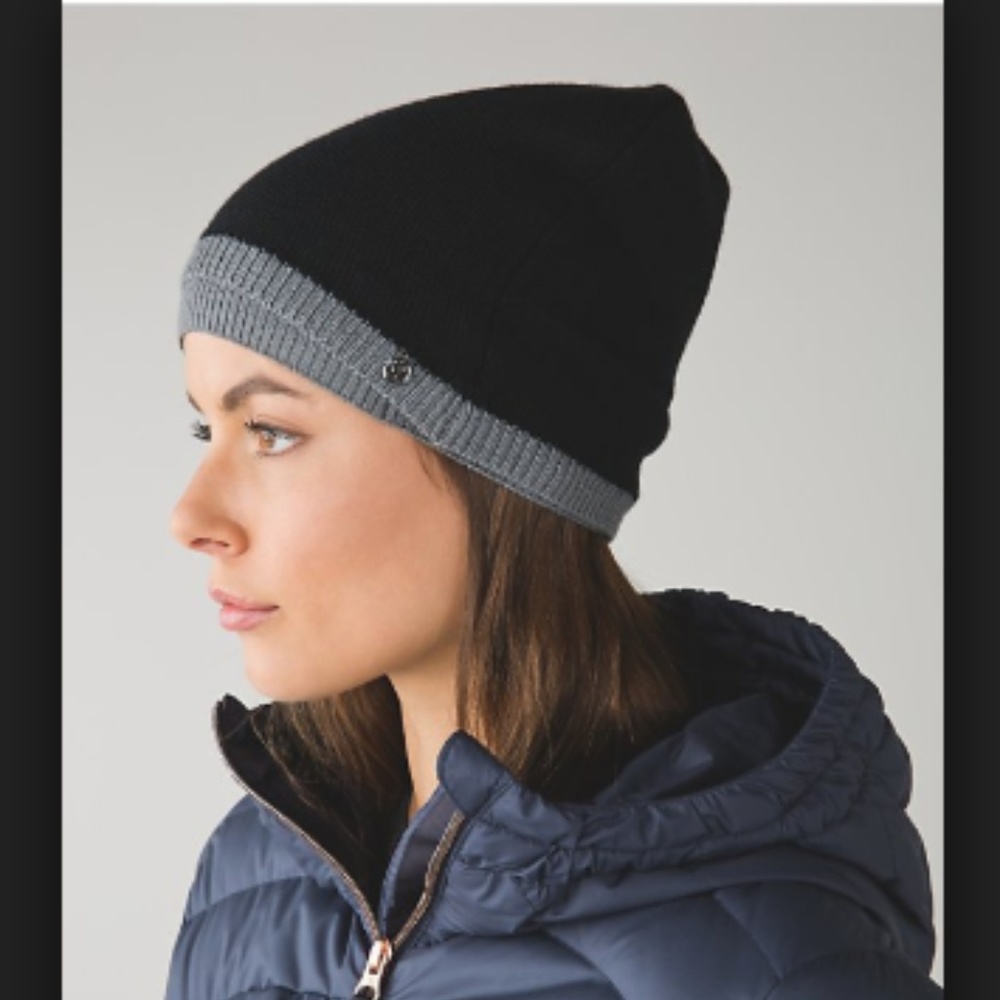 lululemon double black and grey winter hat